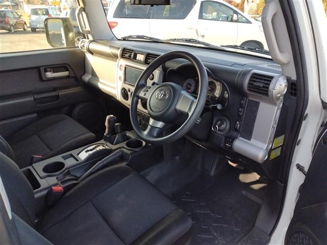 TOYOTA FJ CRUISER 4WD 2017 Image 31