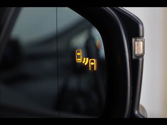 TOYOTA PRIUS PHV 2023 Image 31