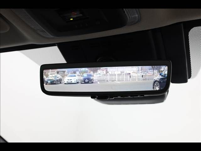 TOYOTA PRIUS PHV 2023 Image 31