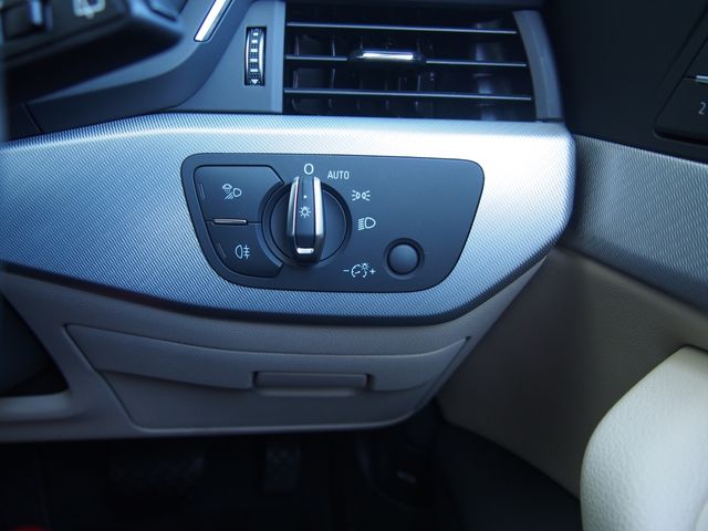 AUDI A4 AVANT 2020 Image 31