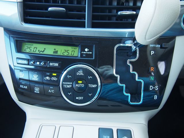 TOYOTA ESTIMA HYBRID 4WD 2014 Image 31