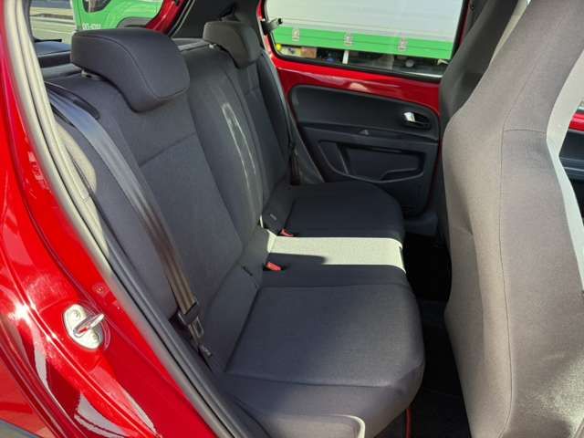 VOLKSWAGEN UP! 2017 Image 31