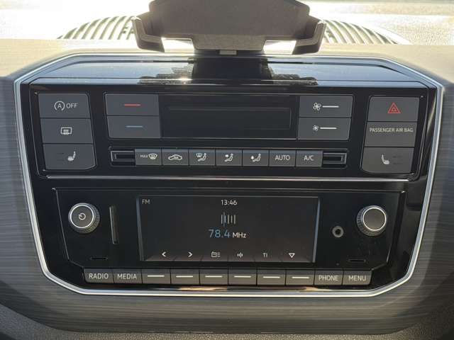 VOLKSWAGEN UP! 2017 Image 31