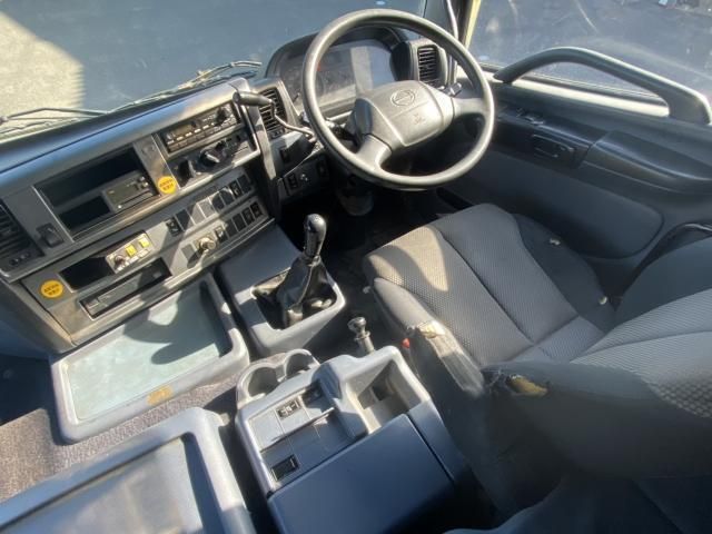 HINO PROFIA 2005 Image 31