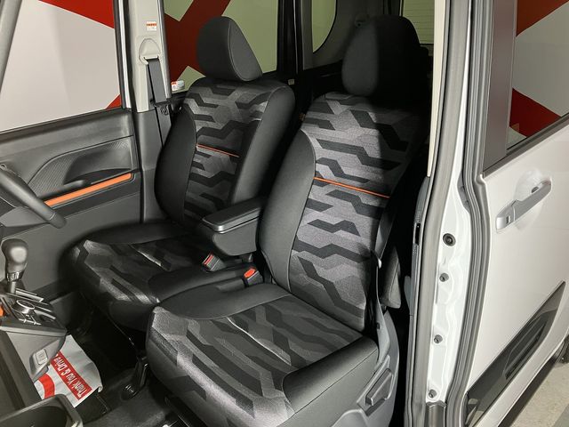 DAIHATSU TANTO FAN CROSS 4WD 2024 Image 31