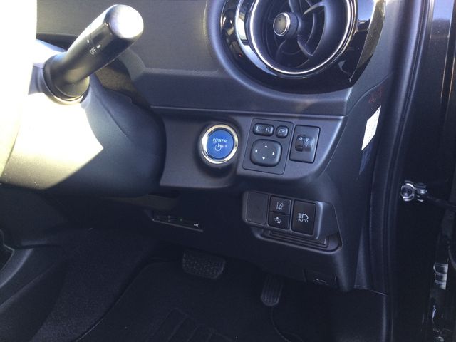 TOYOTA AQUA 2016 Image 31