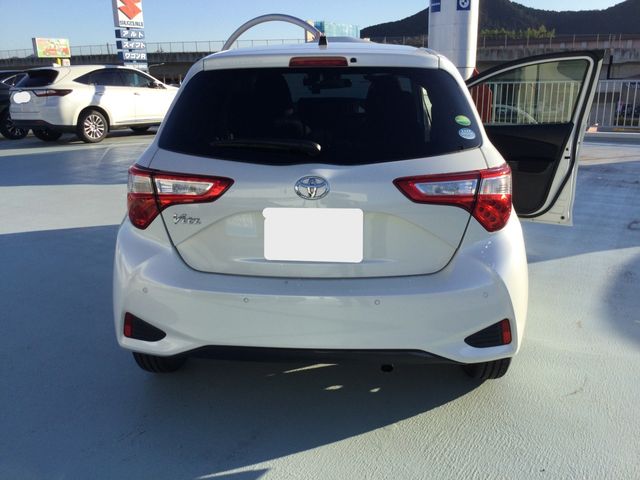 TOYOTA VITZ 2018 Image 31