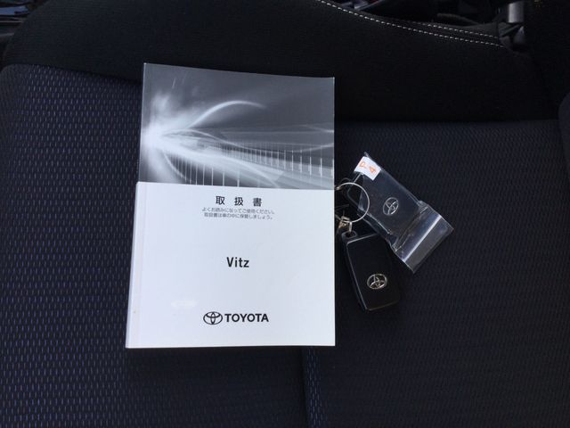 TOYOTA VITZ 2018 Image 31