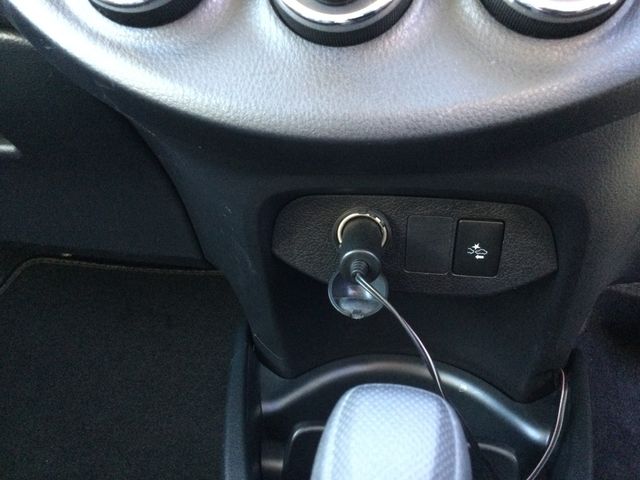 TOYOTA VITZ 2018 Image 31