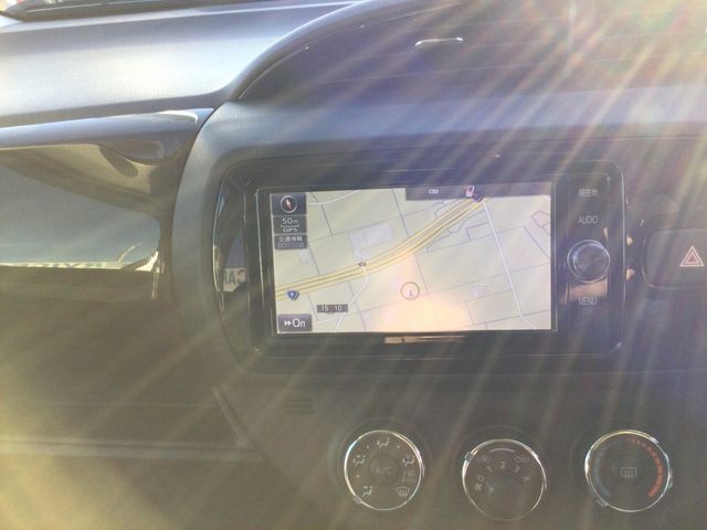 TOYOTA VITZ 2018 Image 31