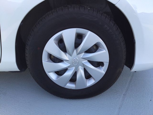 TOYOTA VITZ 2018 Image 31