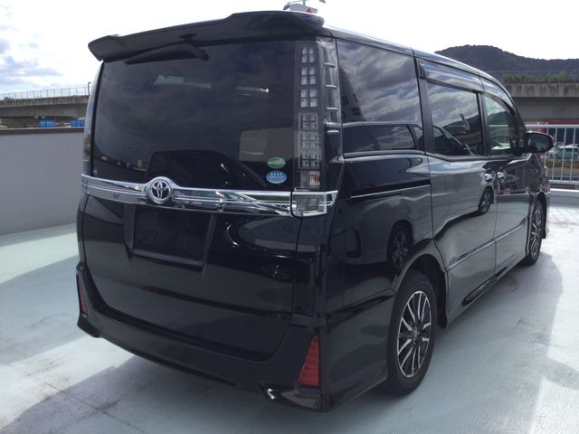 TOYOTA VOXY 2015 Image 31