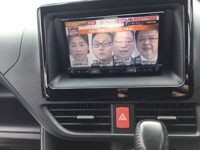 TOYOTA VOXY 2015 Image 31