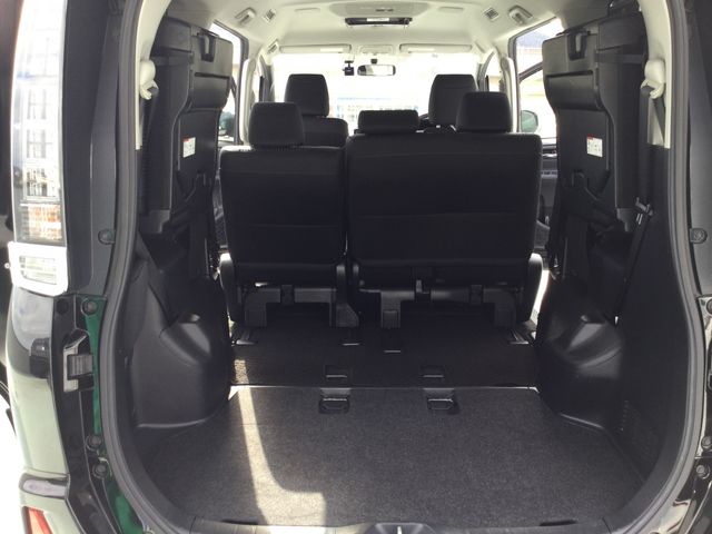 TOYOTA VOXY 2015 Image 31