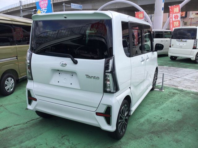 DAIHATSU TANTO CUSTOM 2020 Image 31