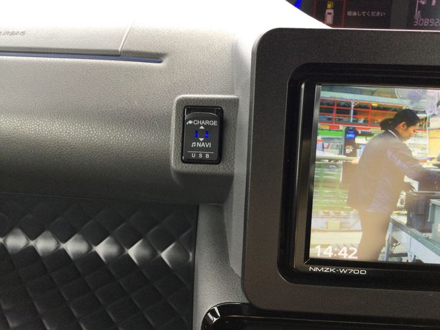 DAIHATSU TANTO CUSTOM 2020 Image 31