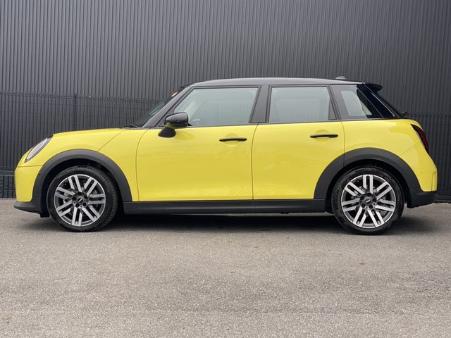 BMW MINI COOPER 5DOOR 2025 Image 31
