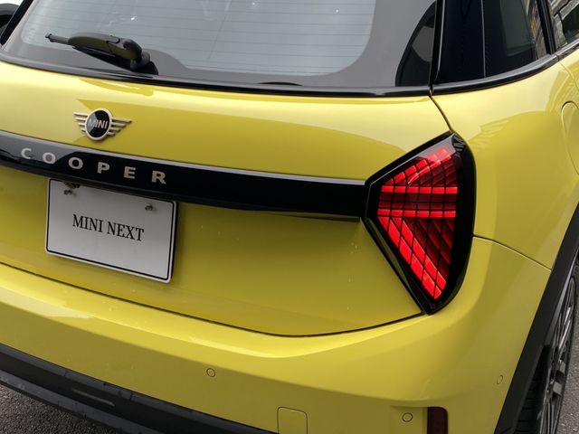 BMW MINI COOPER 5DOOR 2025 Image 31