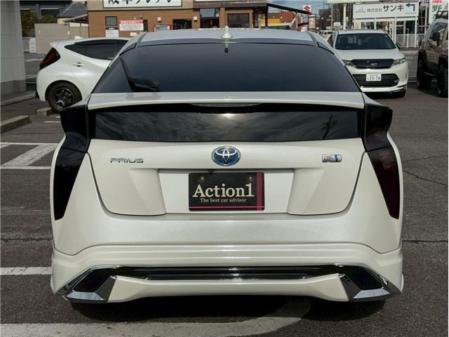 TOYOTA PRIUS 2016 Image 31