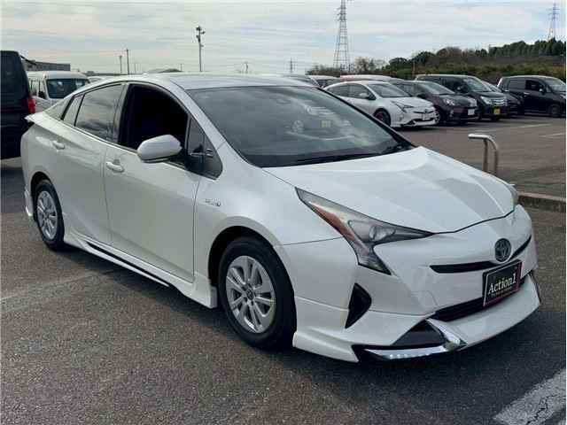 TOYOTA PRIUS 2016 Image 31