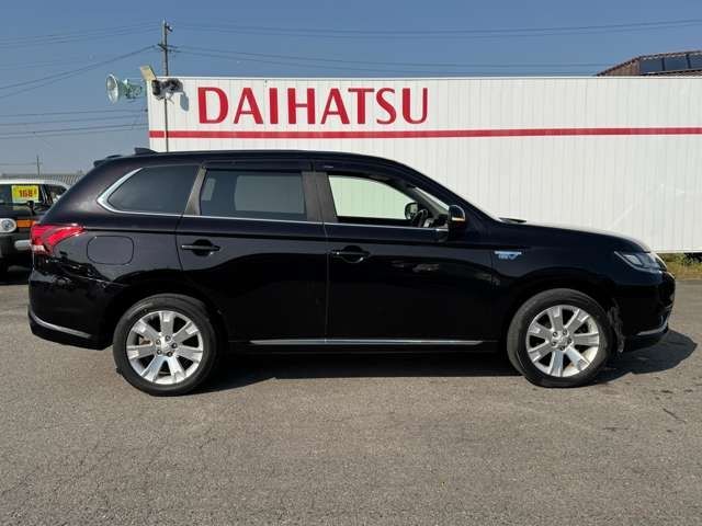 MITSUBISHI OUTLANDER PHEV 2016 Image 31