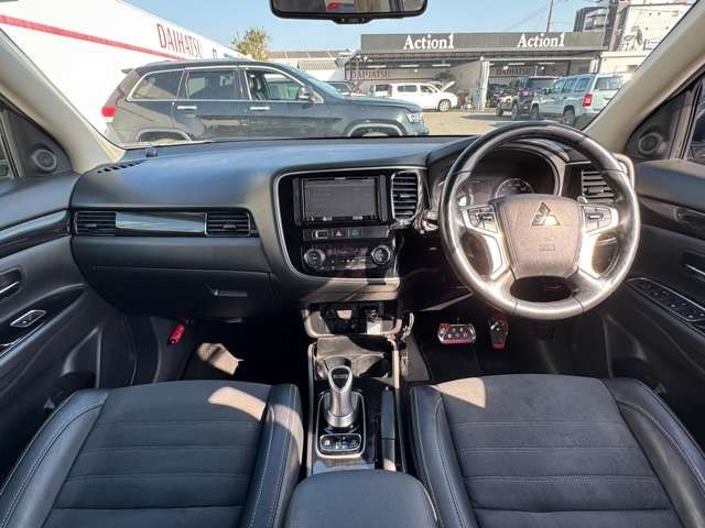 MITSUBISHI OUTLANDER PHEV 2016 Image 31