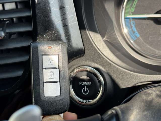 MITSUBISHI OUTLANDER PHEV 2016 Image 31