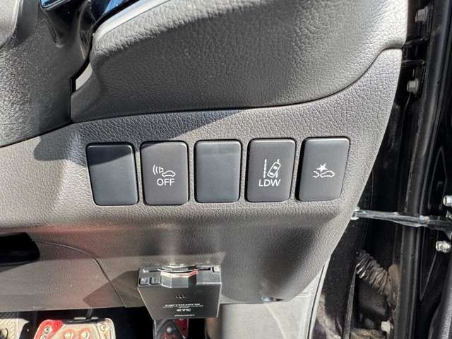 MITSUBISHI OUTLANDER PHEV 2016 Image 31