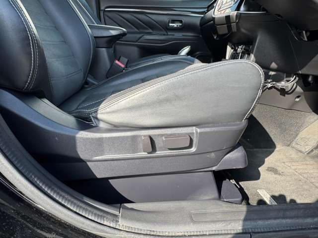 MITSUBISHI OUTLANDER PHEV 2016 Image 31