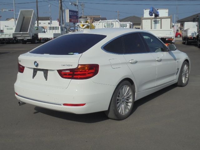 BMW 3SERIES GRAN TUR 2015 Image 31