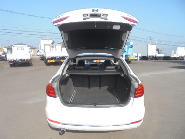 BMW 3SERIES GRAN TUR 2015 Image 31
