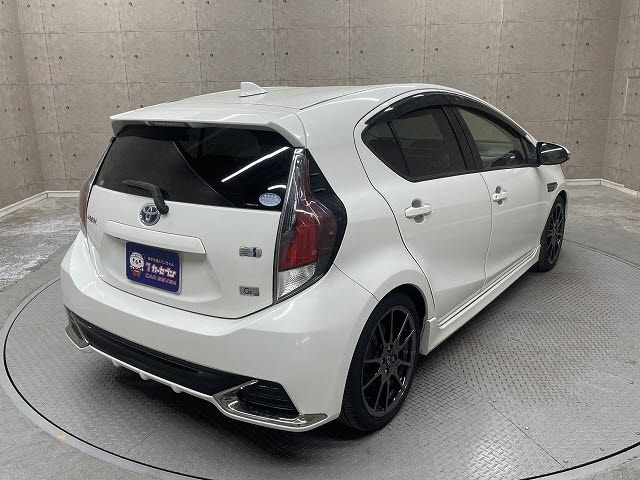 TOYOTA AQUA 2014 Image 31