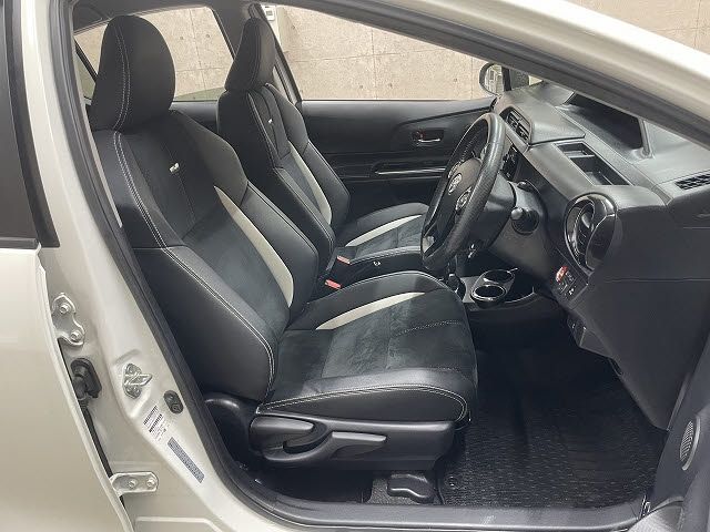 TOYOTA AQUA 2014 Image 31