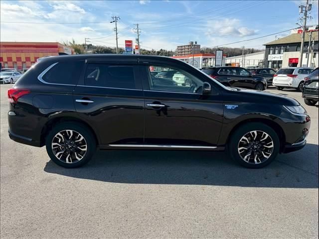 MITSUBISHI OUTLANDER PHEV 2015 Image 31