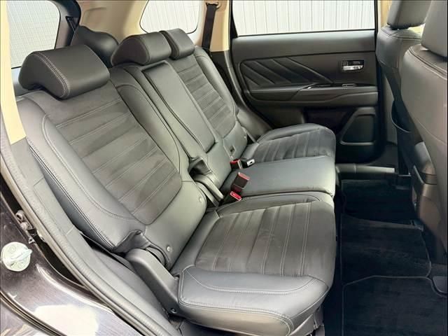 MITSUBISHI OUTLANDER PHEV 2015 Image 31