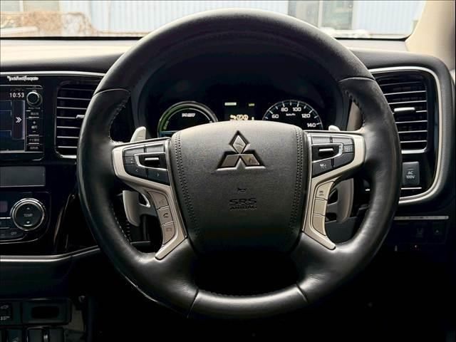 MITSUBISHI OUTLANDER PHEV 2015 Image 31