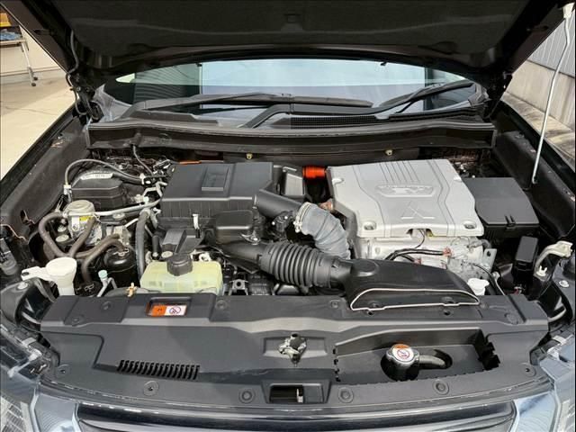 MITSUBISHI OUTLANDER PHEV 2015 Image 31