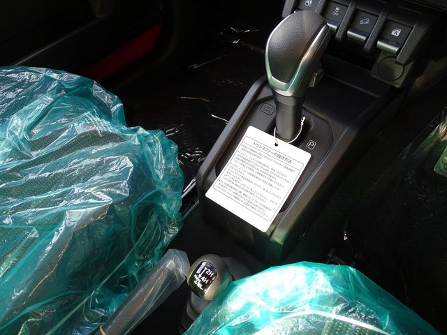 SUZUKI JIMNY NOMADE 2026 Image 31