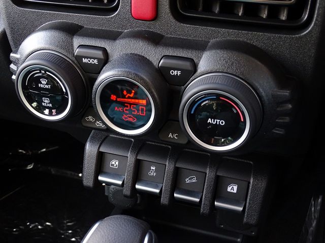 SUZUKI JIMNY NOMADE 2026 Image 31