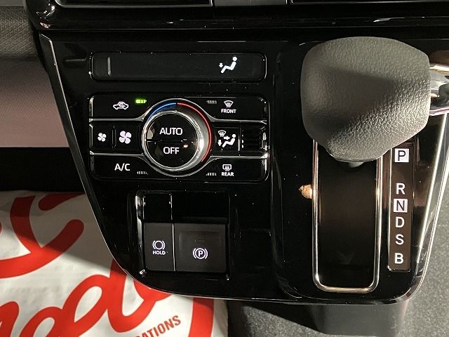 DAIHATSU TANTO CUSTOM 4WD 2025 Image 31