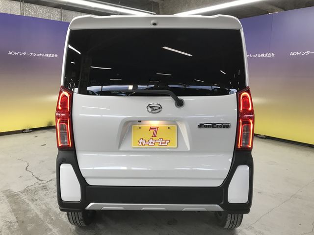 DAIHATSU TANTO FAN CROSS 4WD 2023 Image 31