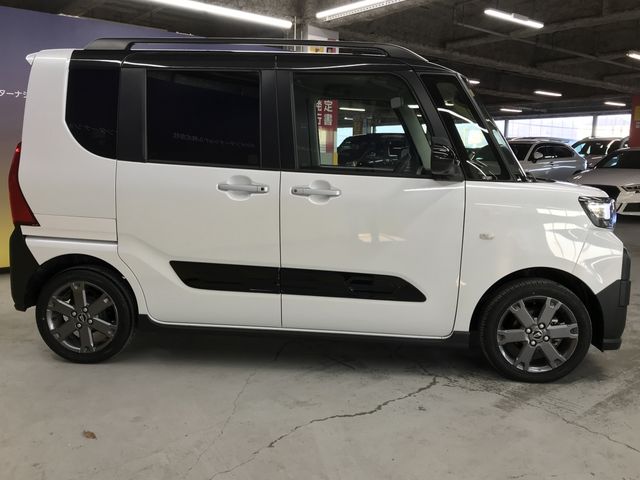 DAIHATSU TANTO FAN CROSS 4WD 2023 Image 31