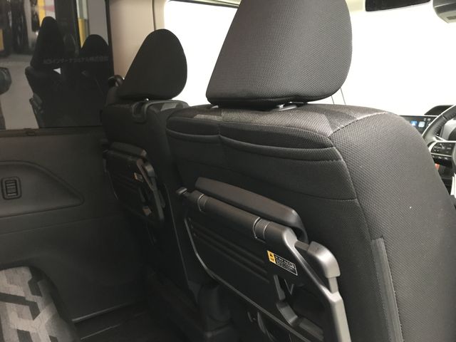 DAIHATSU TANTO FAN CROSS 4WD 2023 Image 31