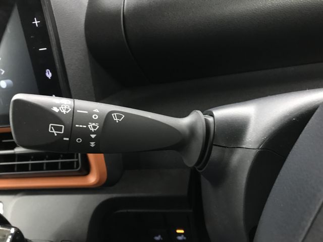 DAIHATSU TANTO FAN CROSS 4WD 2023 Image 31