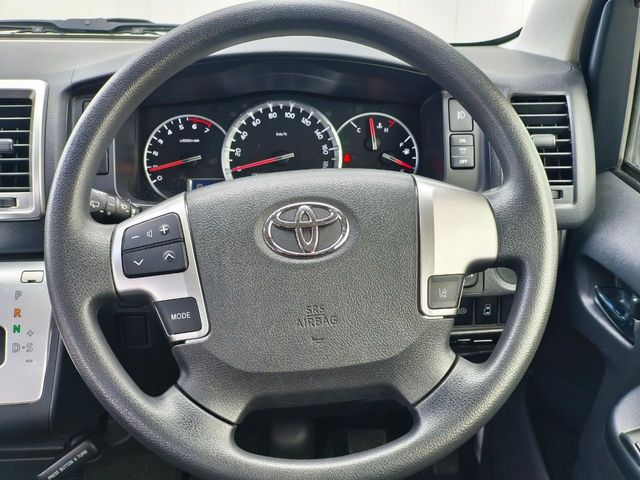 TOYOTA HIACE WAGON 2018 Image 31