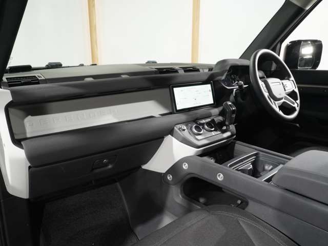 ROVER DEFENDER 2023 Image 31