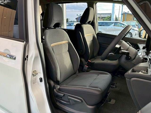 NISSAN SERENA  WG 4WD 2025 Image 31