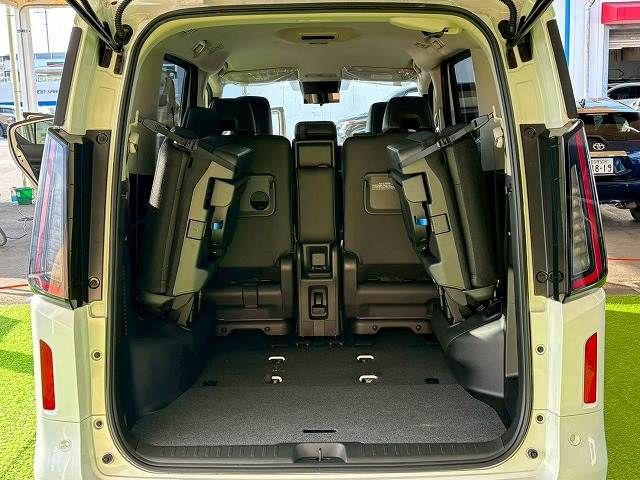 NISSAN SERENA  WG 4WD 2025 Image 31