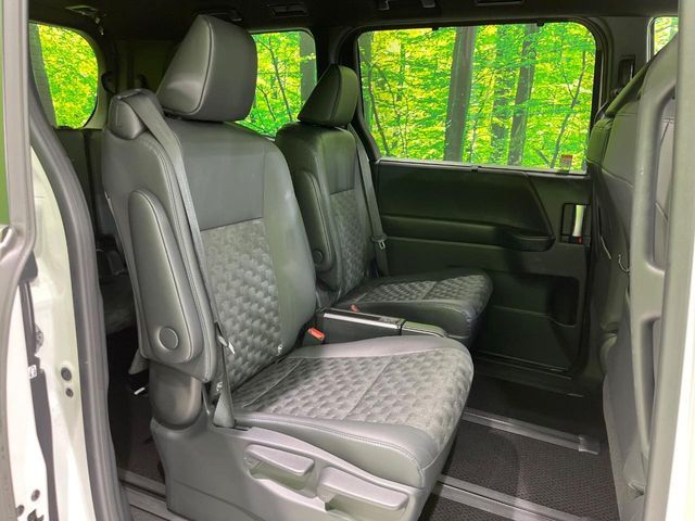 TOYOTA VOXY 4WD 2025 Image 31