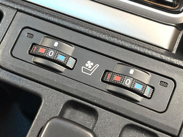 TOYOTA LANDCRUISER PRADO 2022 Image 31